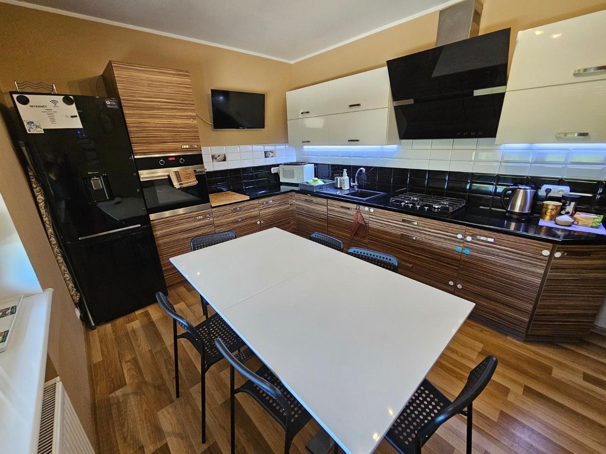 Taniespanie Rokietnica Rokietnica  Экстерьер фото